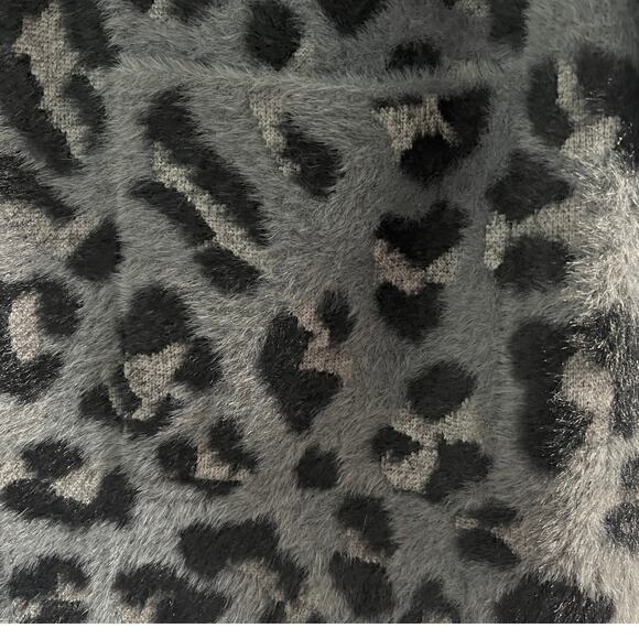 NWOT EVOLUTION by cyrus Open Front Cardigan Sweater Leopard Animal Faux Fur S - Picture 4 of 8